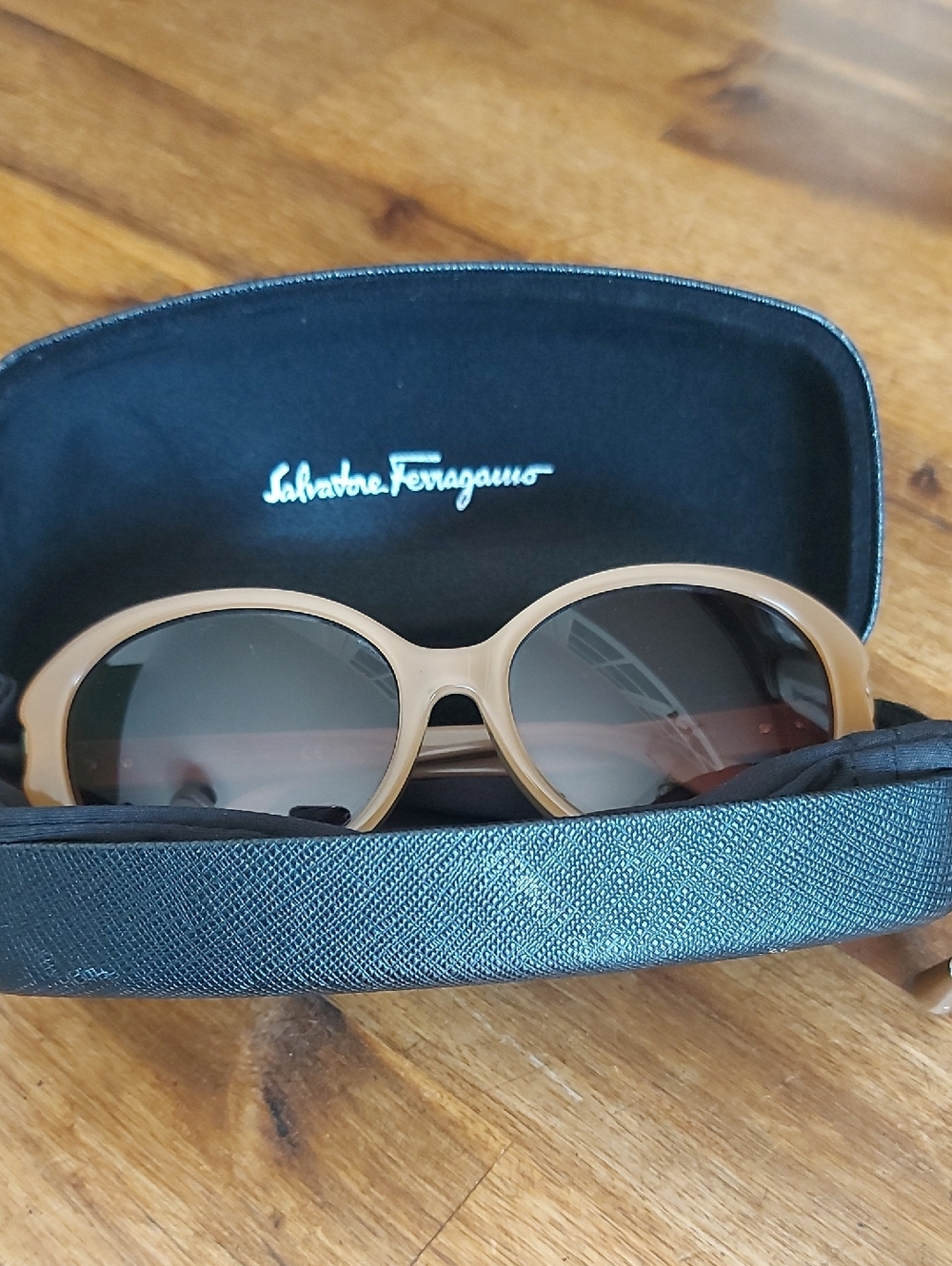 Salvatore Ferragamo Beige Round Sunglasses with Gradient Lenses